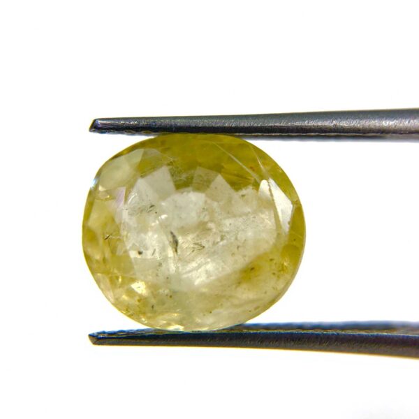 YELLOW SAPPHIRE - 3.80 CT